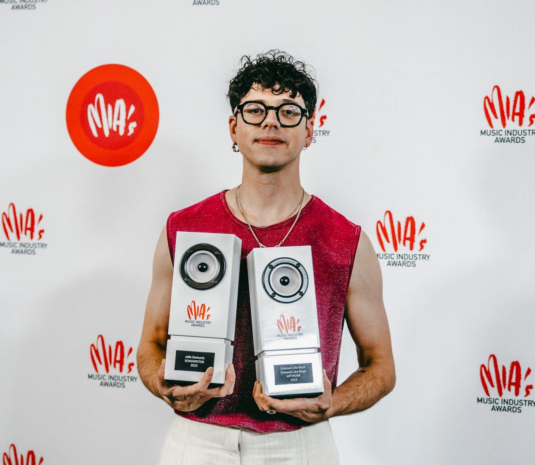 GiantSteps - Dressed Like Boys remporte deux MIA’s pour Songwriter et Artwork!